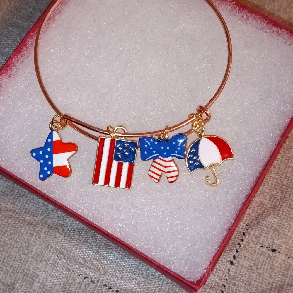4tg of July charm bracelet